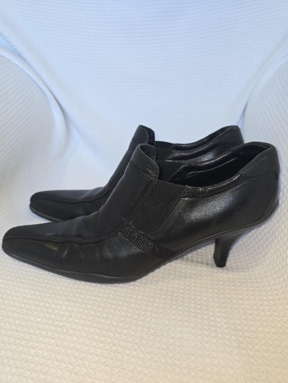 00's Y2K Prada Red Tab Square Toe Leather Vintage Kitten Heels Pumps Size 38